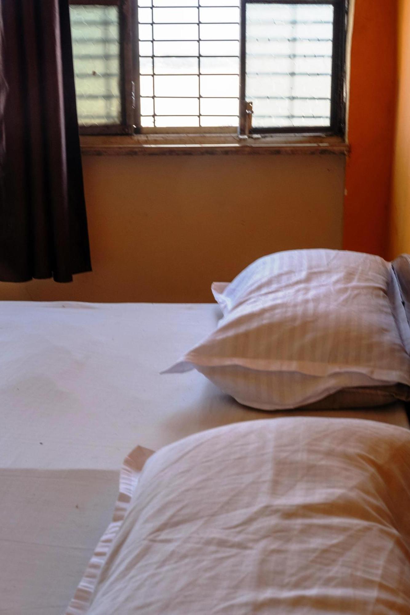 Guest house Om *