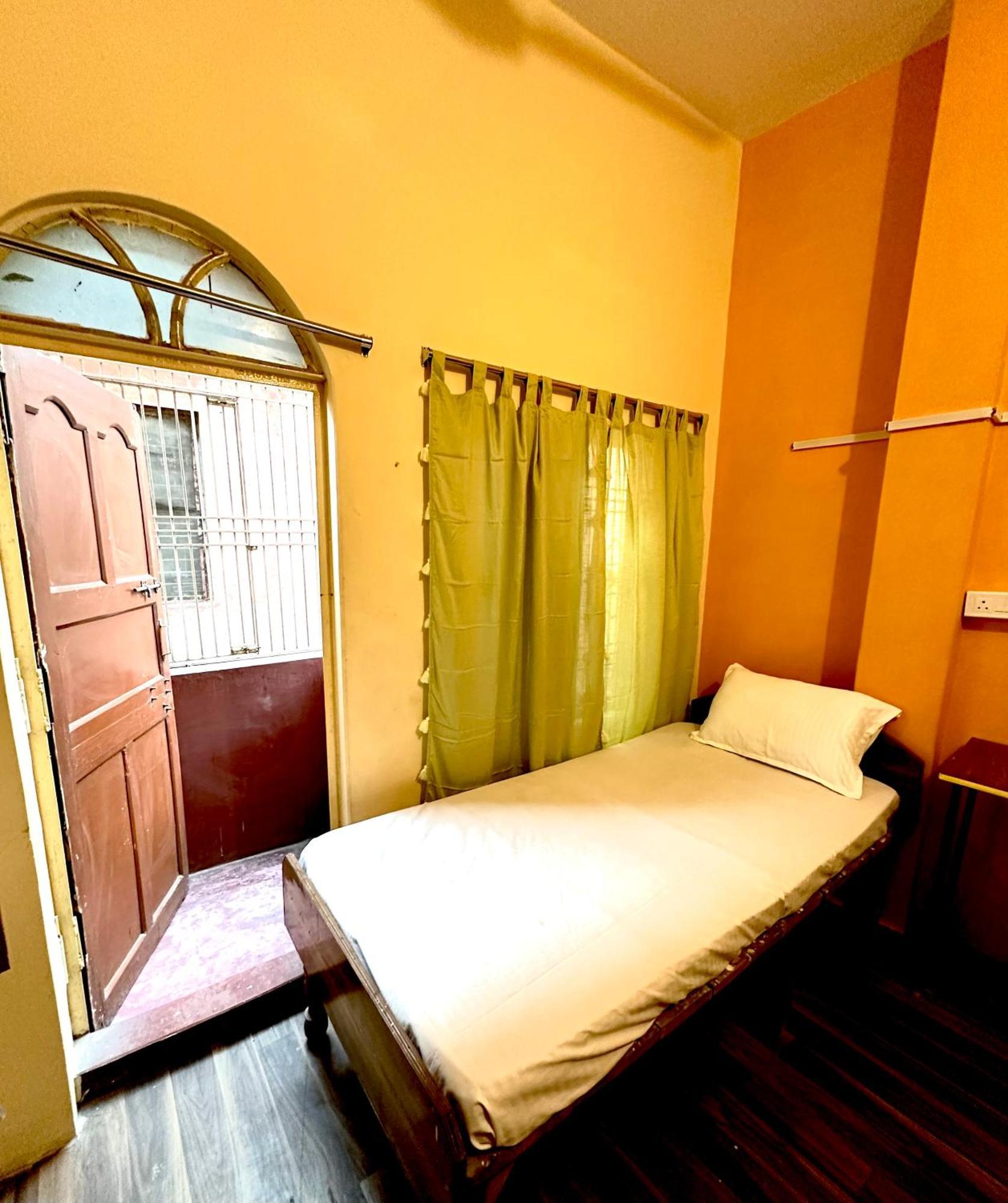Om Guest house Varanasi