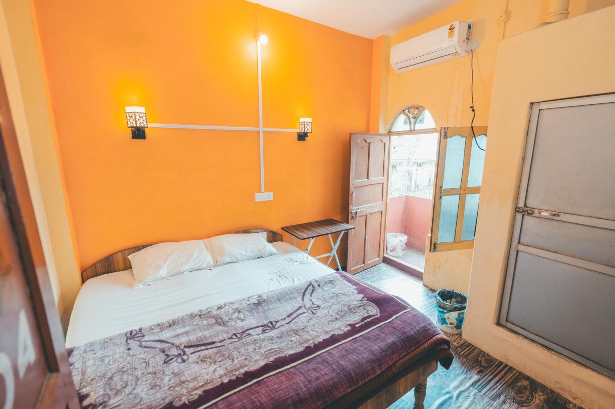 Om Guest house Varanasi