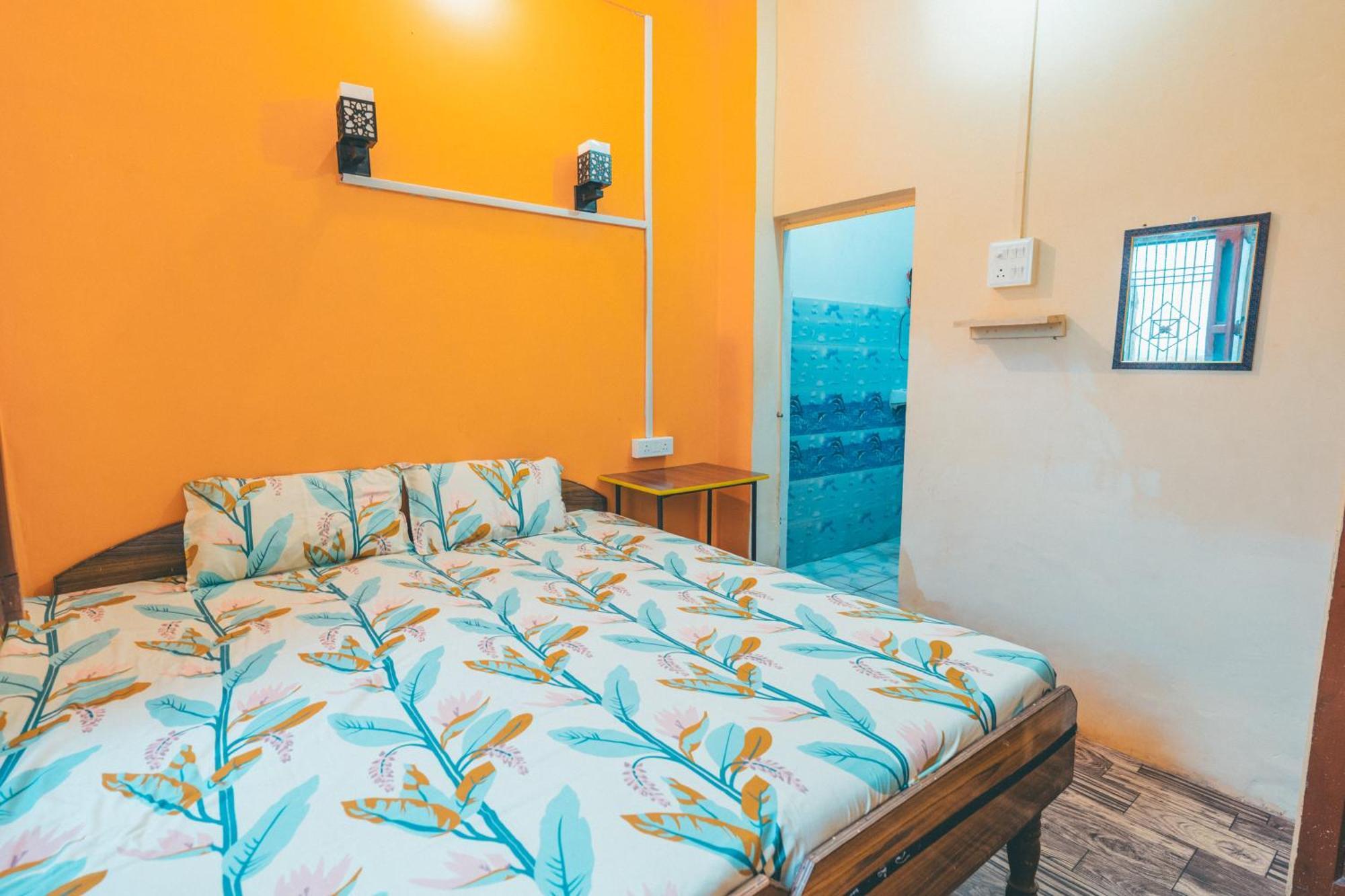 Guest house Om *